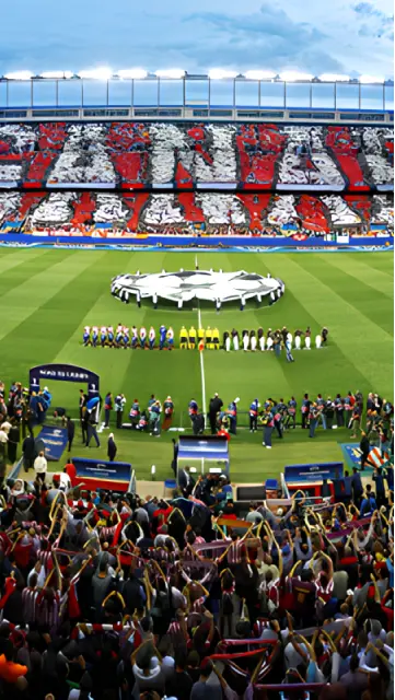 Estadio Wanda Metropolitano con el escudo del Atlético de Madrid