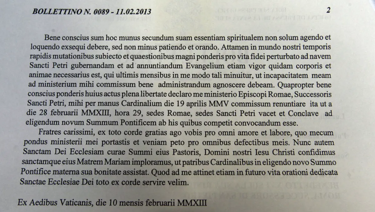 Nota, escrita en latín, que Benedicto XVI leyó para anunciar su renuncia por «falta de fuerzas»