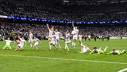 Los jugadores del Real Madrid celebran la victoria ante el Bayern Munich y el pase a la final de Champions