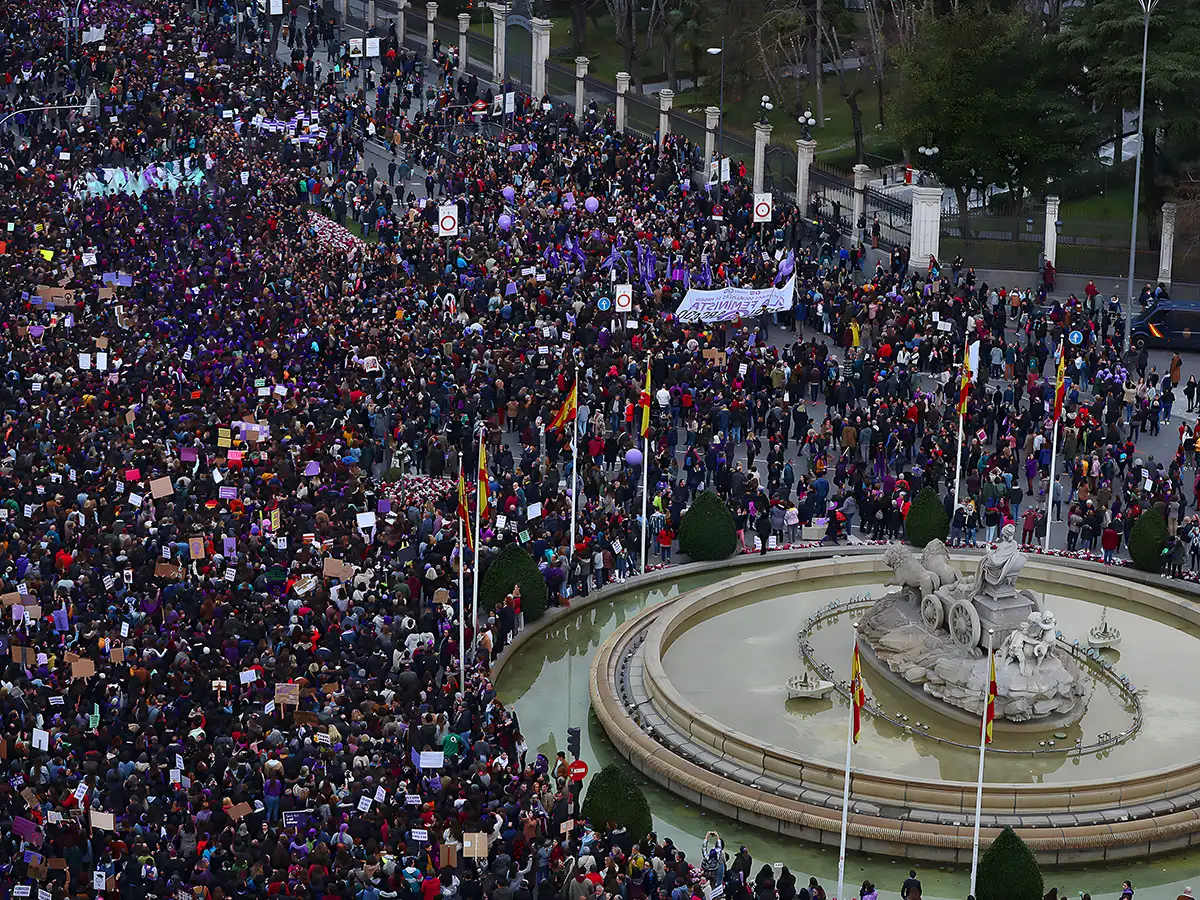 Cientos de personas acudieron a la manifestación del 8M