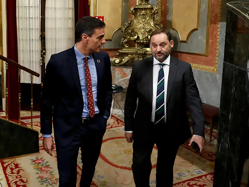 Pedro Sánchez junto José Luis Ábalos en febrero de 2020