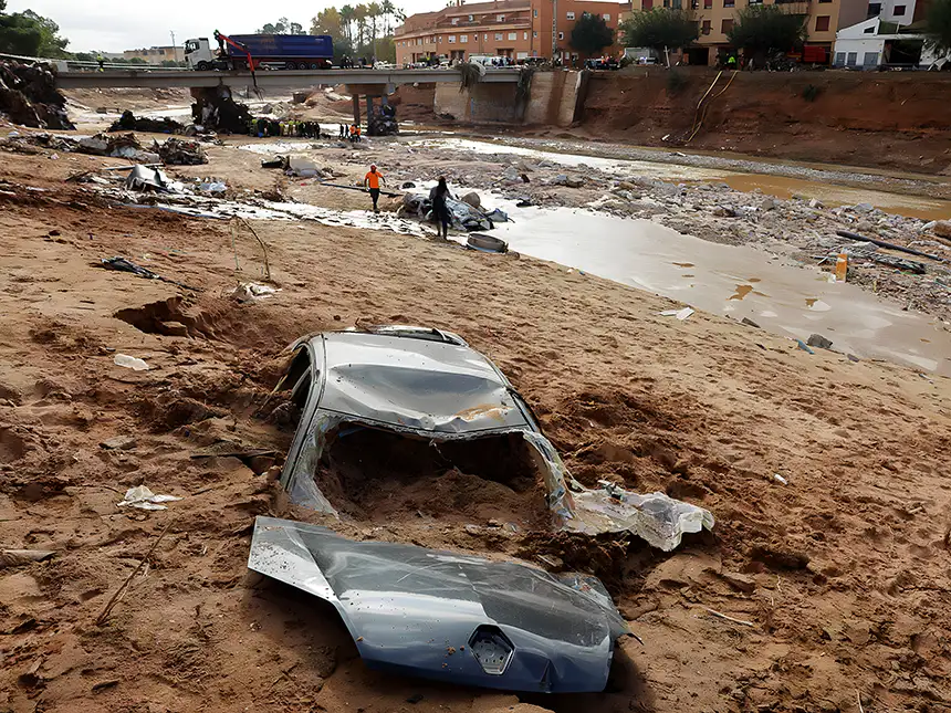 Estado del cauce de la Rambla del Poyo tras el paso de la DANA