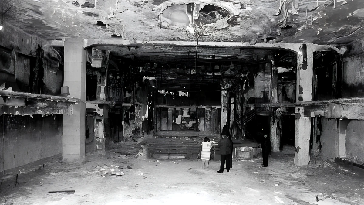 Interior de la discoteca después del incendio