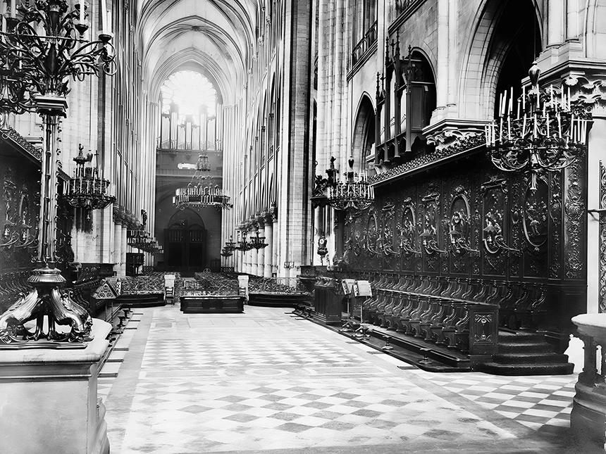Interior de Notre Dame