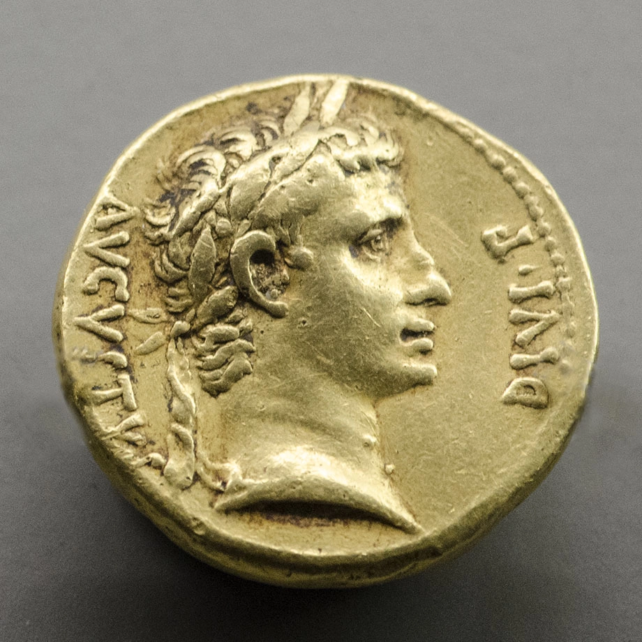 Moneda romana de plata con la efigie de Augusto