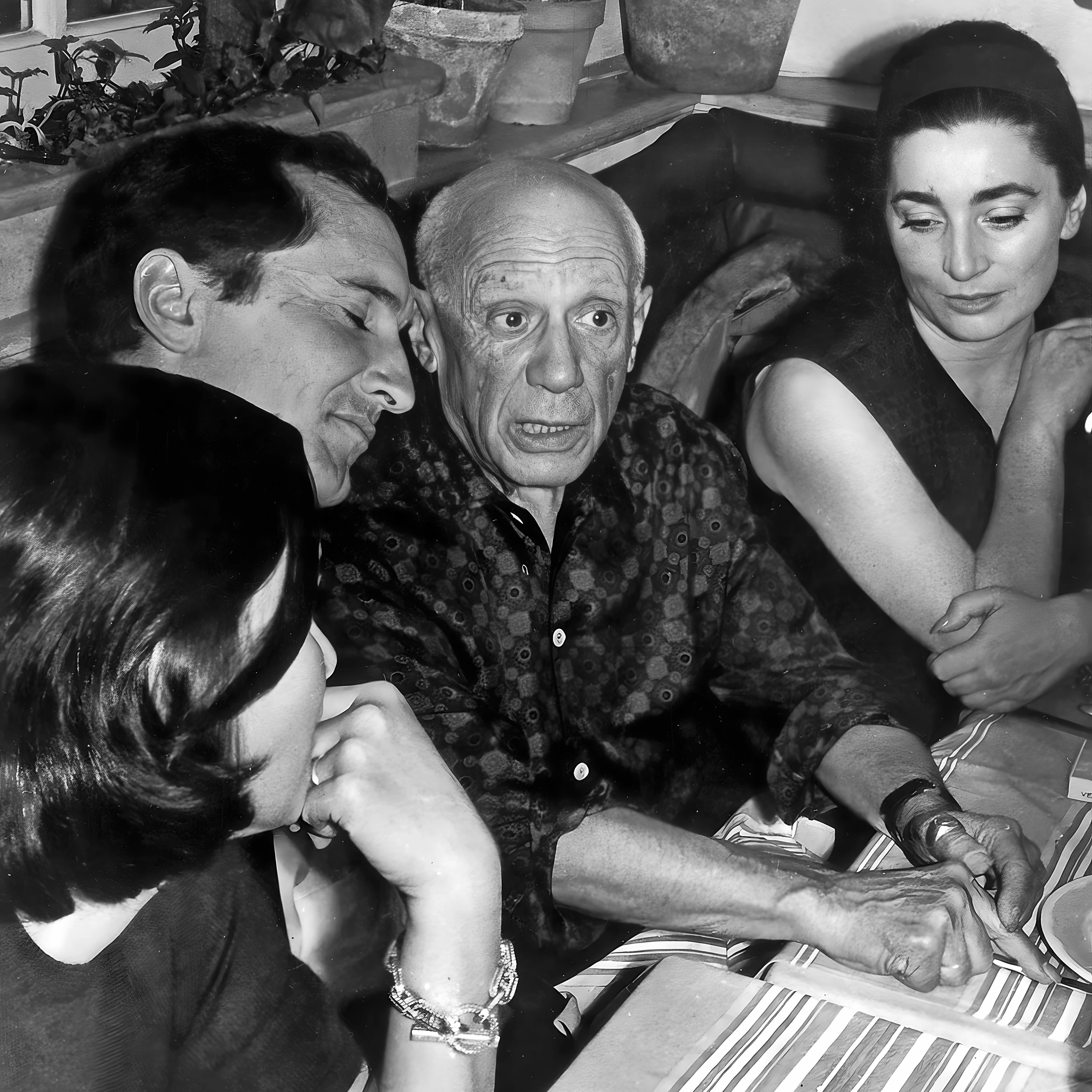 Lucía Bosé, su marido Luis Miguel Dominguín, Pablo Picasso y su mujer Jacqueline Roque