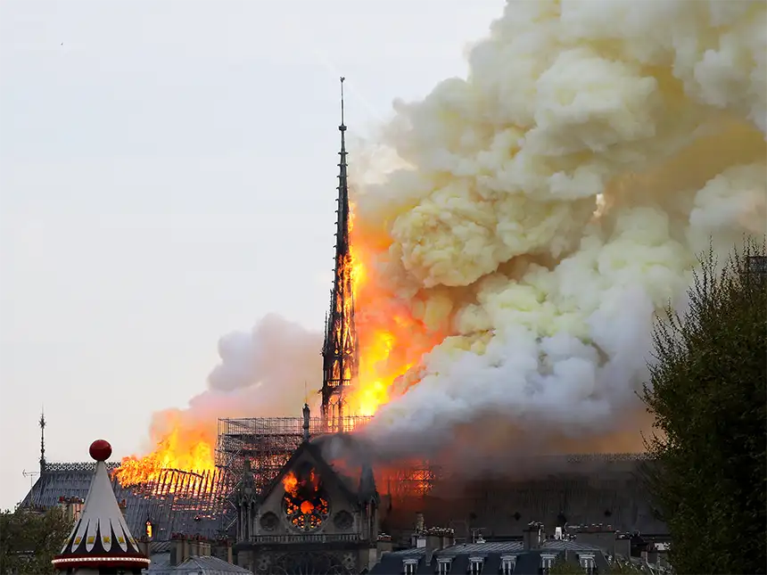 incendio-notre-dame-01