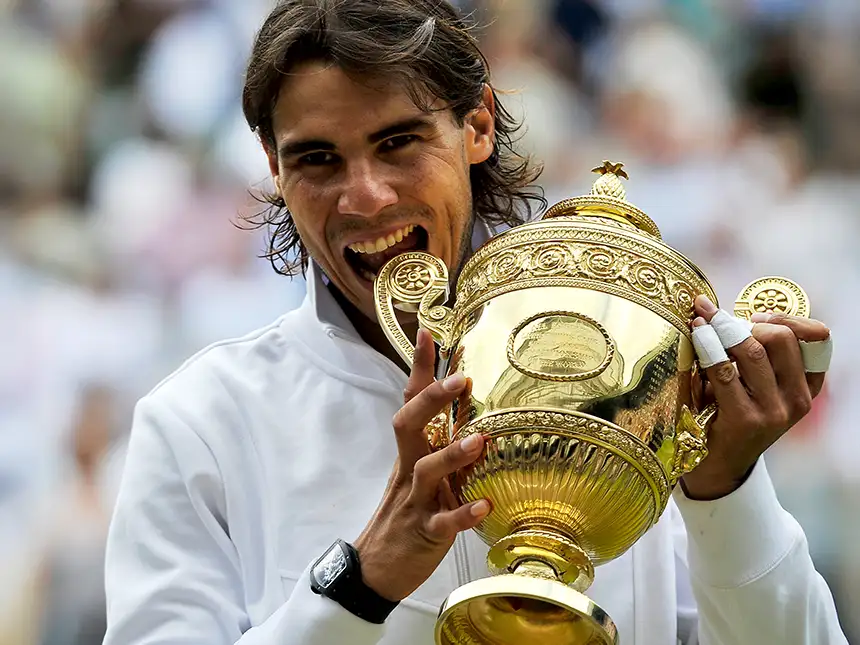 Rafa Nadal celebrando la victoria en Wimbledon (2010)