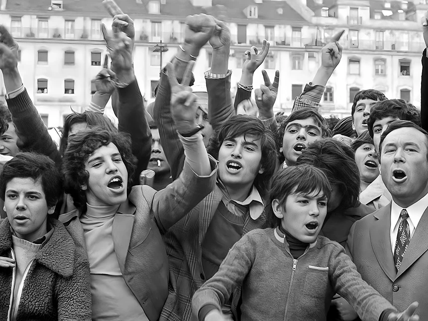 Portugueses celebrando el cambio de régimen